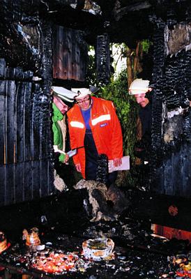 Feuer vernichtet Kettiger Grillhütte